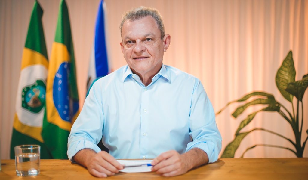 Ex-prefeito José Sarto faz comentário irônico sobre queima de fogos em Fortaleza; entenda