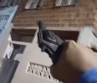 Criminosos invadem residência, executam homem e filmam homicídio no Bom Jardim, em Fortaleza