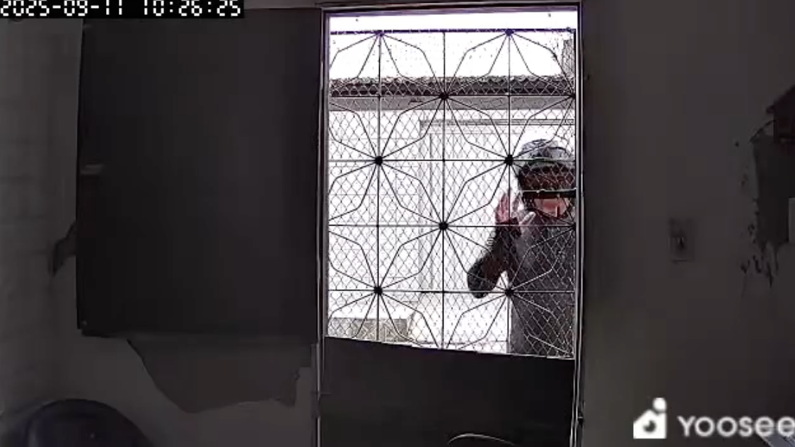 Moradores denunciam furtos recorrentes de cadeados de casas no bairro Acaracuzinho, em Maracanaú