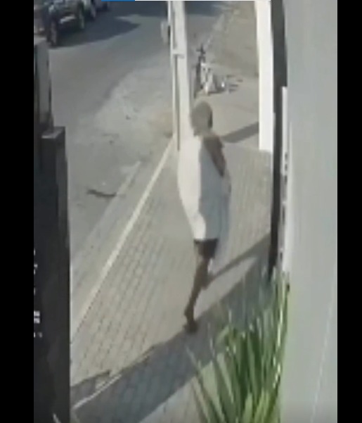 Criminoso disfarçado com lençol invade flat e assalta recepcionista em Camocim