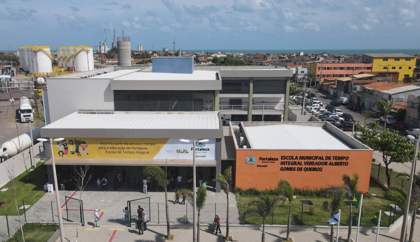 Programa itinerante da Câmara leva serviços e cidadania ao Cais do Porto, em Fortaleza