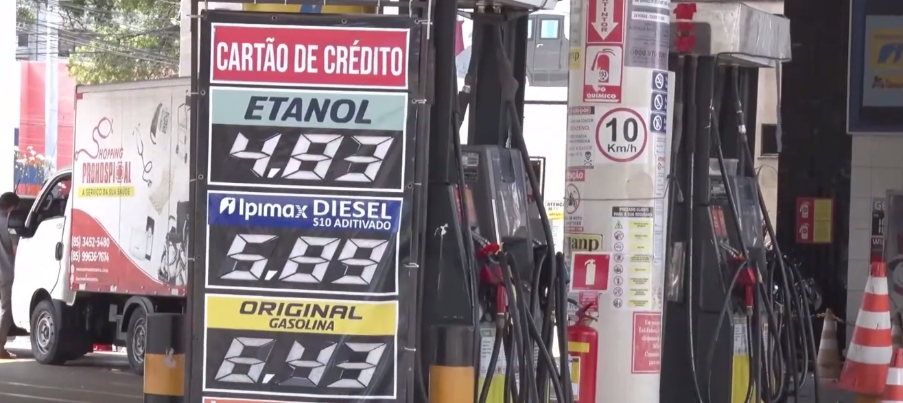 Uma semana após redução da Petrobras, postos de Fortaleza ainda não baixaram preço da gasolina