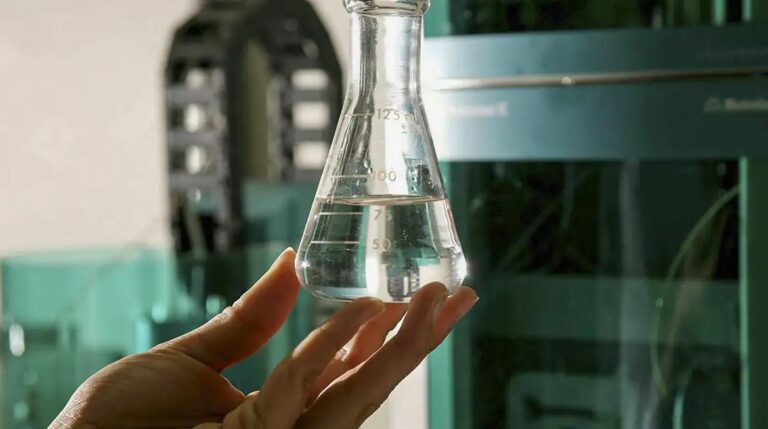 Intoxicação por metanol preocupa autoridades de saúde; Ceará ainda não registra casos