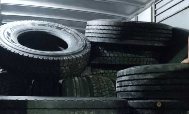 Polícia recupera 40 pneus que foram comprados com cheque sem fundo em Itaitinga/CE