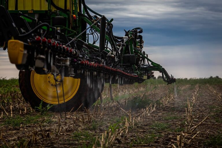 Produtores antecipam compras de fertilizantes da safra de verão