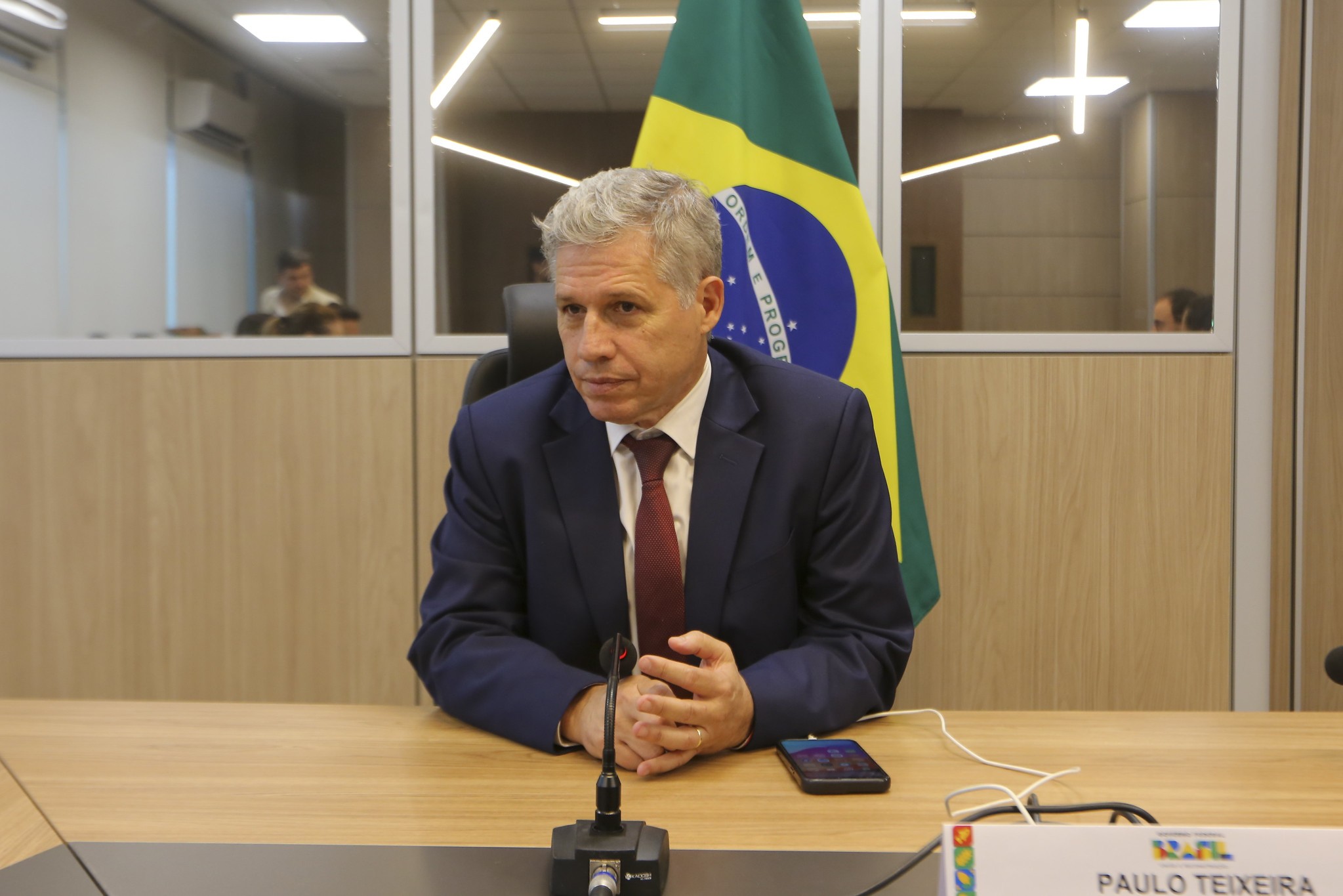 Paulo Teixeira, do MDA, aposta em redução de tarifas dos EUA ao Brasil