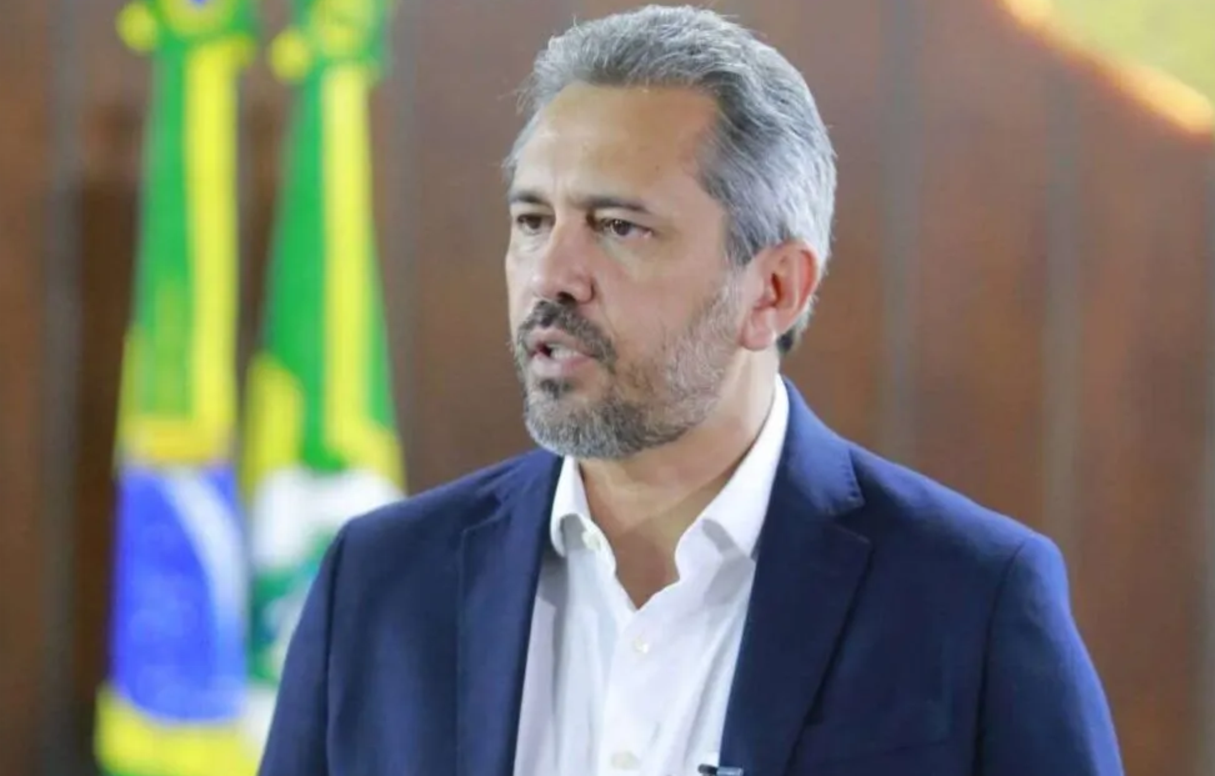 Elmano descarta dois casos de intoxicação por metanol e anuncia chegada de antídoto ao Ceará
