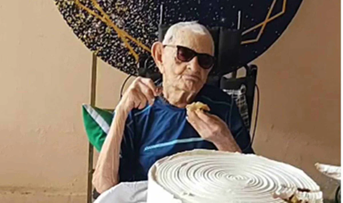 Cearense reconhecido como o homem mais velho do mundo faz aniversário de 113 anos 