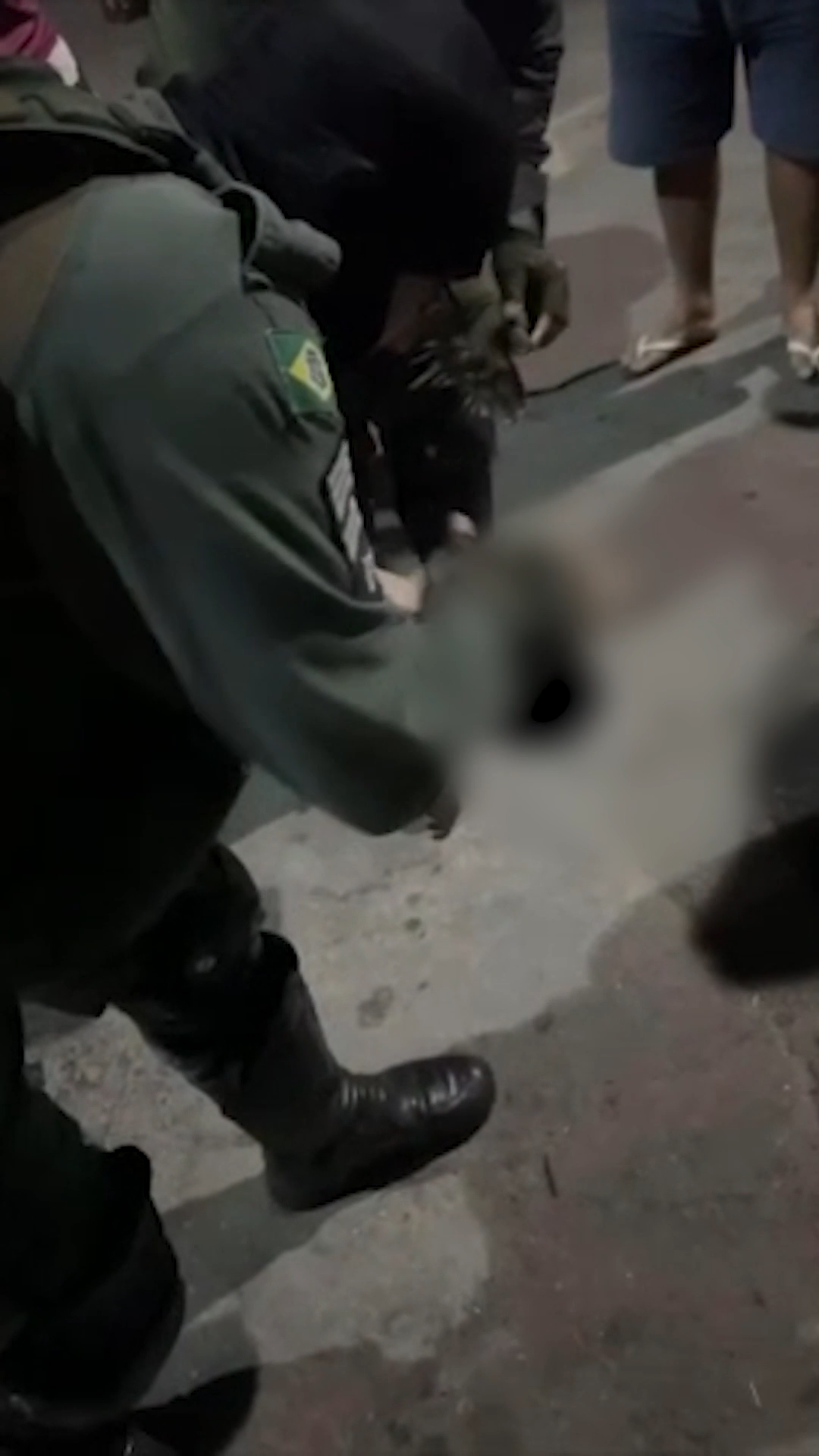 Policiais militares salvam bebê engasgado em Fortaleza com manobra de Heimlich