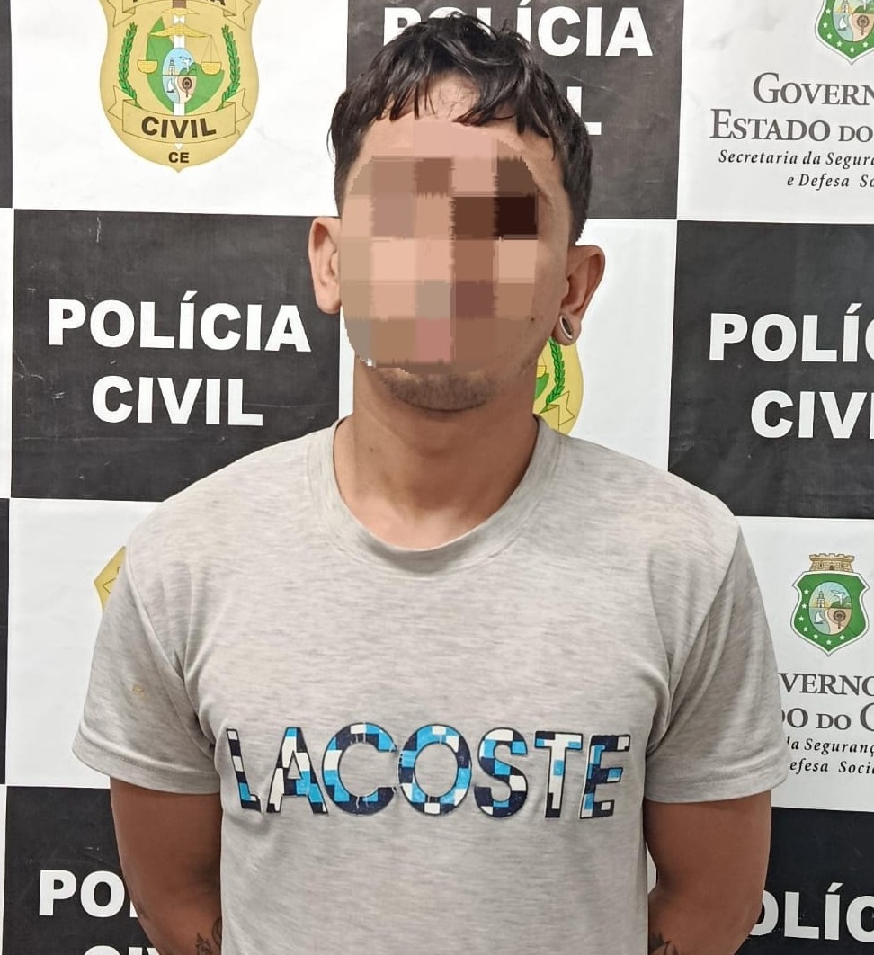 Homem é preso pela polícia após adulterar placa de moto em Cascavel, no Ceará