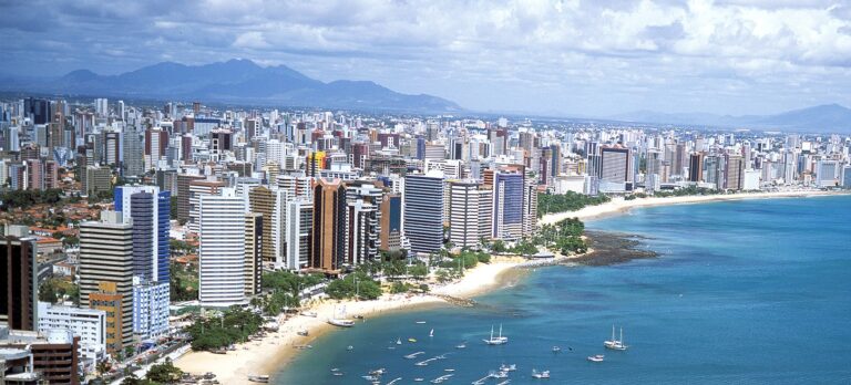 Fortaleza bate recorde: 2025 já supera todo 2024 com R$ 7 bilhões em vendas