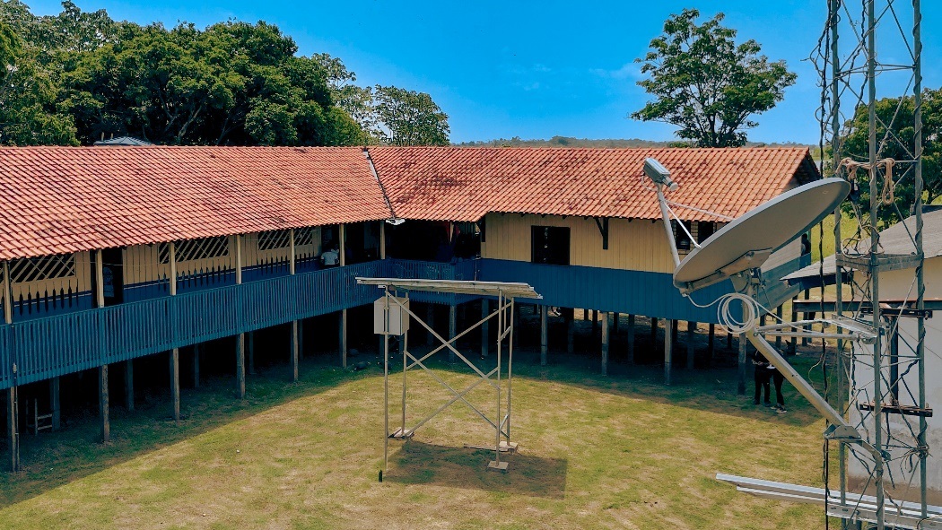 Investimento de R$ 1,3 bilhão leva internet e energia solar a escolas remotas do país