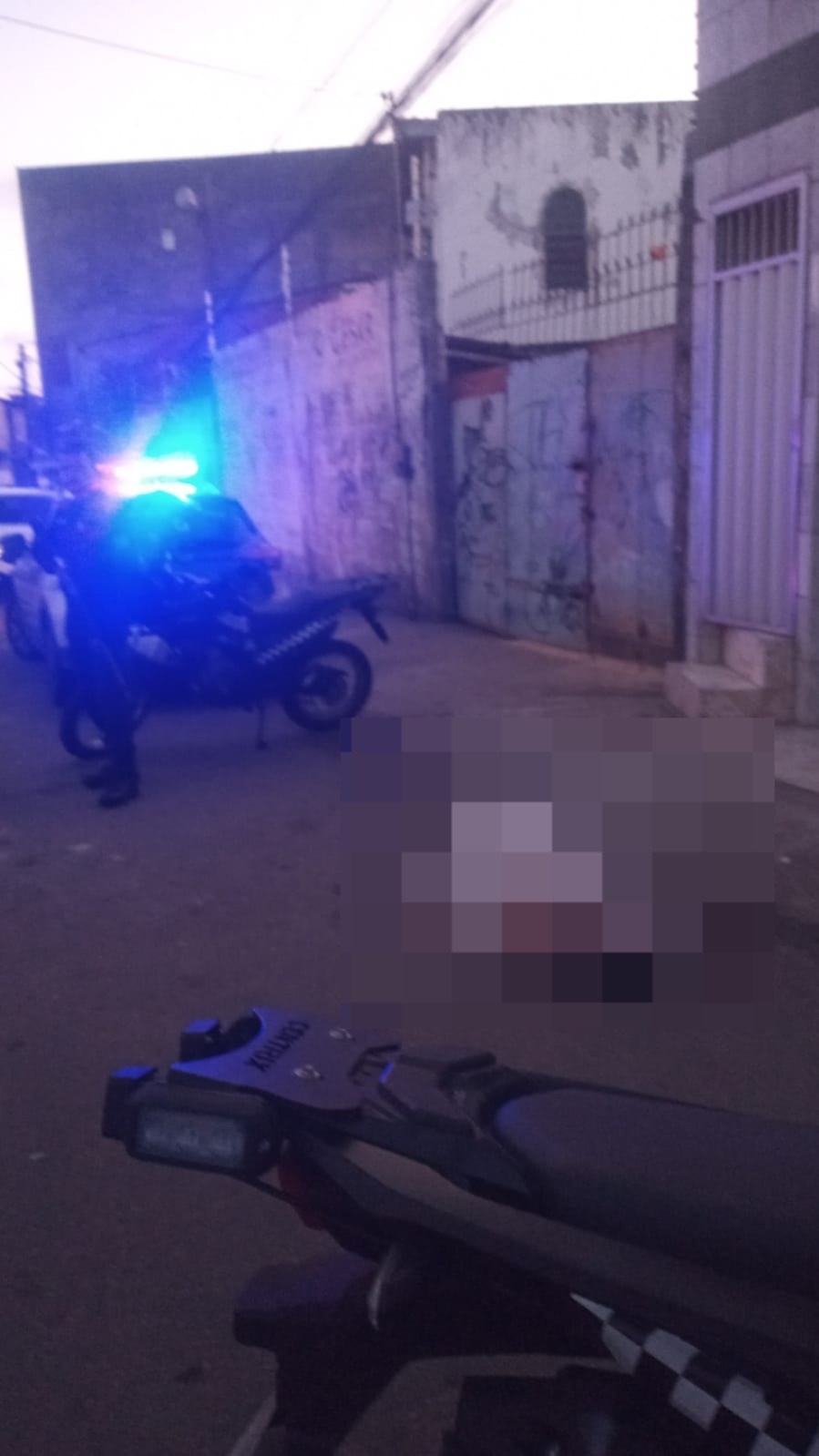 Homens mortos após consumirem bebida em bar de Fortaleza teriam recebido garrafa de desconhecido