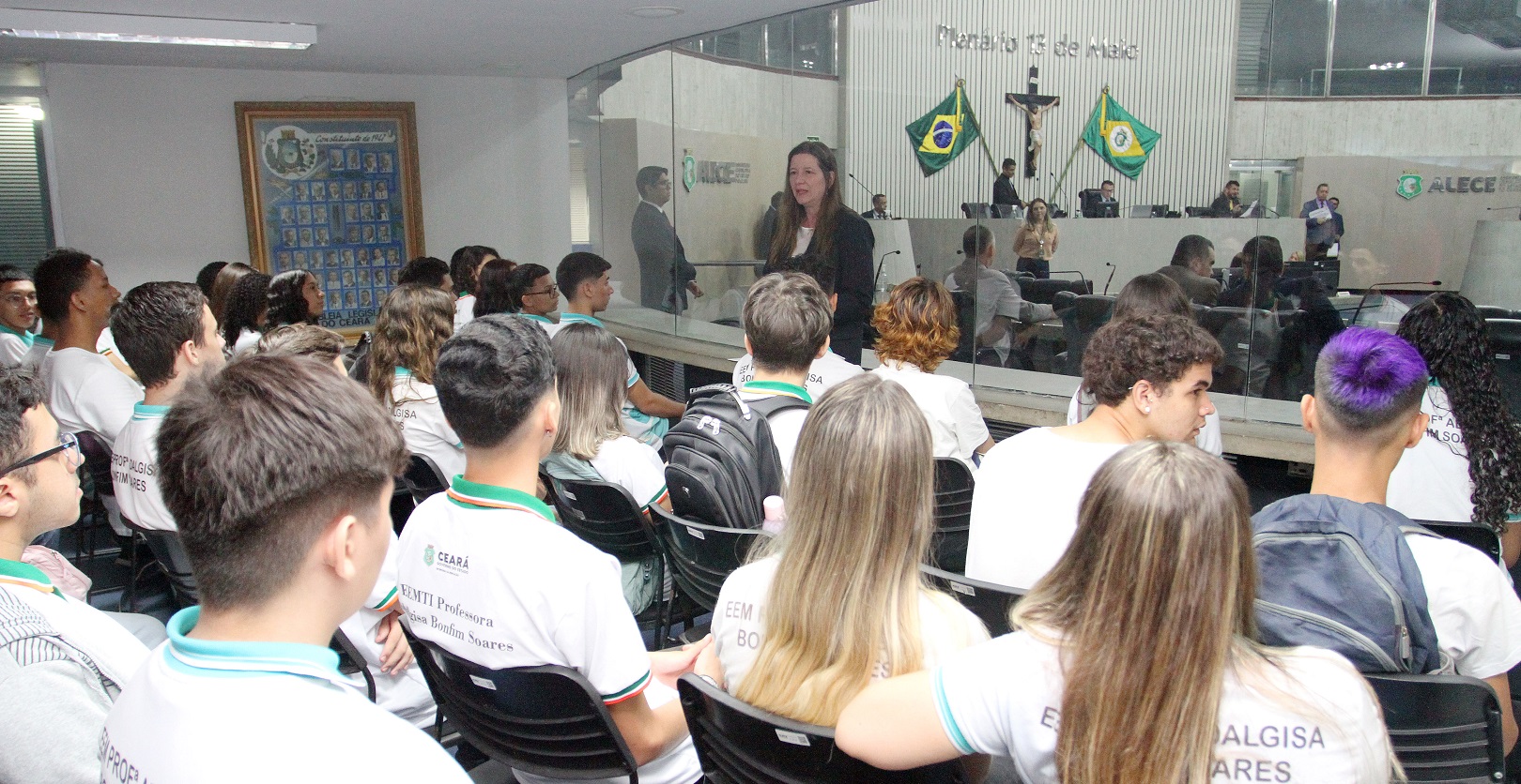 Projeto aprovado na Assembleia prevê criação de bolsa a ex-alunos da rede estadual no Ceará