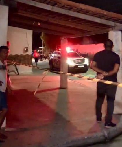 Homem é morto com 23 tiros em rua de Fortaleza; vítima seria membro de facção
