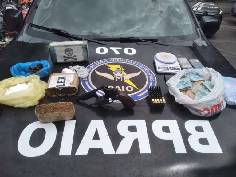 Homem é preso no Ceará com mais de 1 kg de crack, revólver e R$ 11 mil em dinheiro