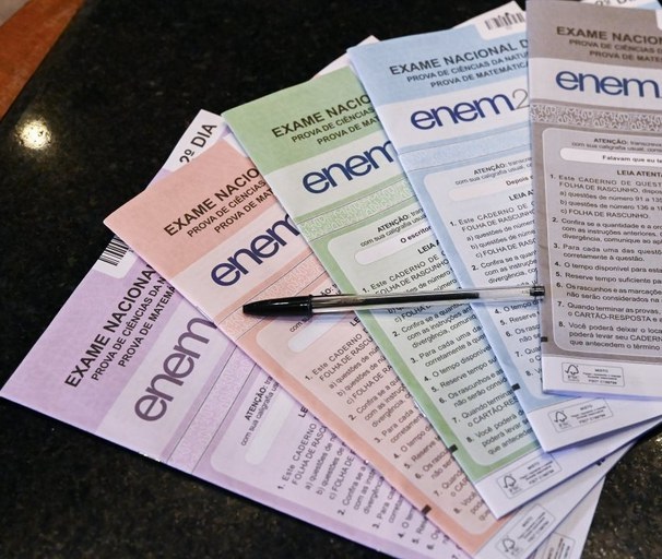 Inep divulga gabarito oficial do 2º dia de provas do Enem 2025