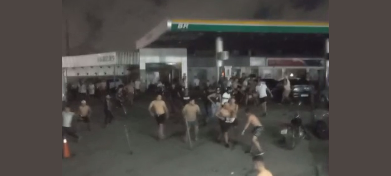 Briga de torcedores é registrada após jogo entre Fortaleza e Ceará nas proximidades da Arena Castelão