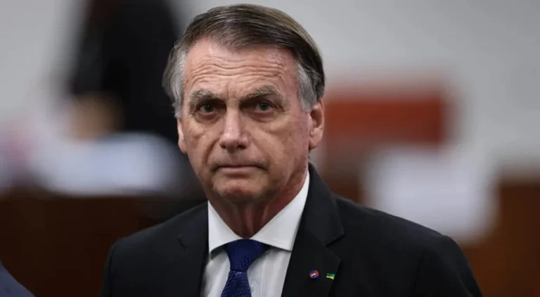 Defesa diz que prisão de Bolsonaro ‘pode colocar sua vida em risco’