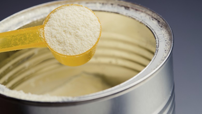 Paraná proíbe reconstituição de leite em pó importado