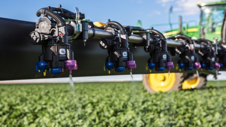 Crédito mais caro e endividamento no campo atrasam vendas de defensivos