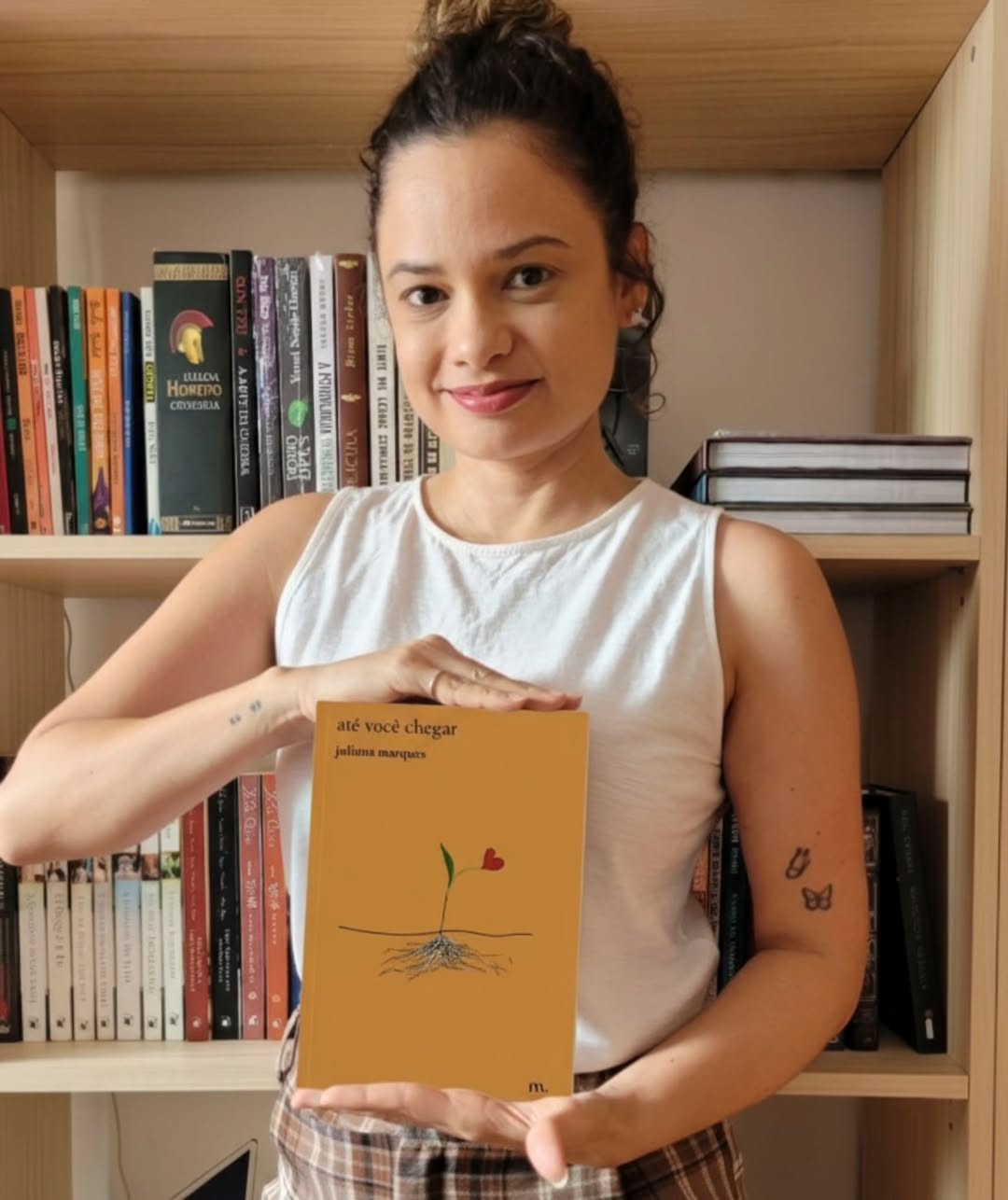 Jornalista cearense lança livro sobre perdas gestacionais e luto materno