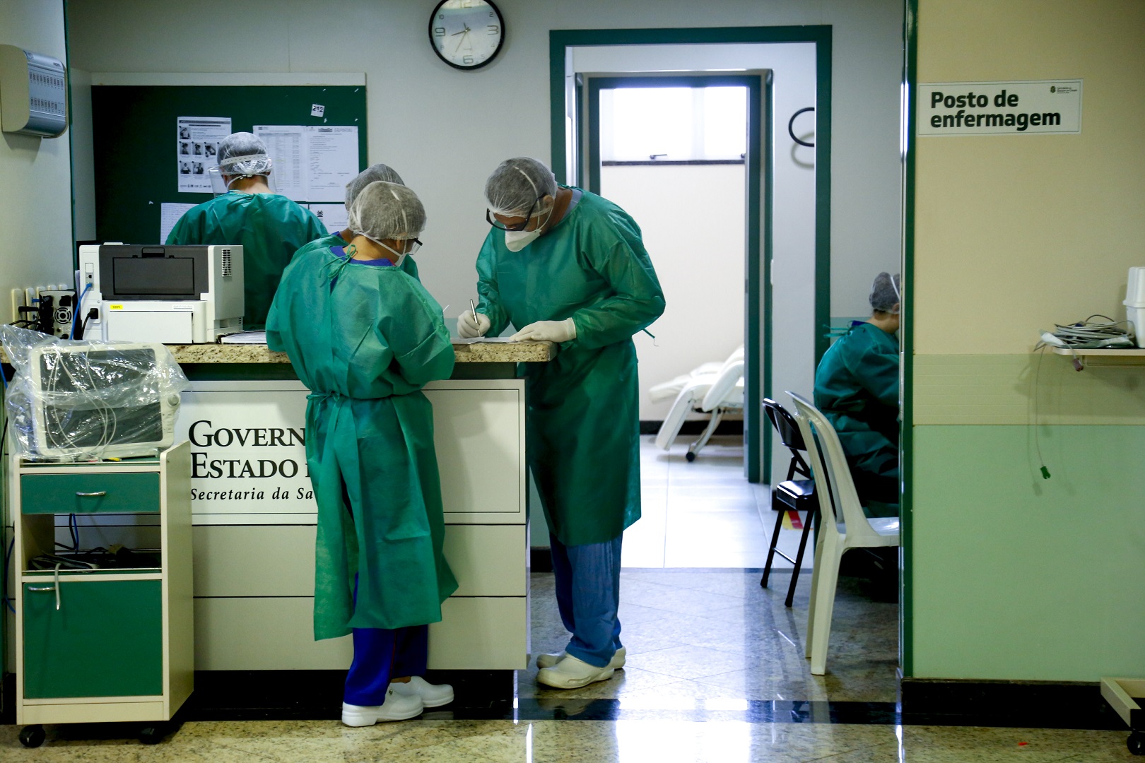 Mais 322 profissionais de saúde aprovados em concurso são nomeados no Ceará