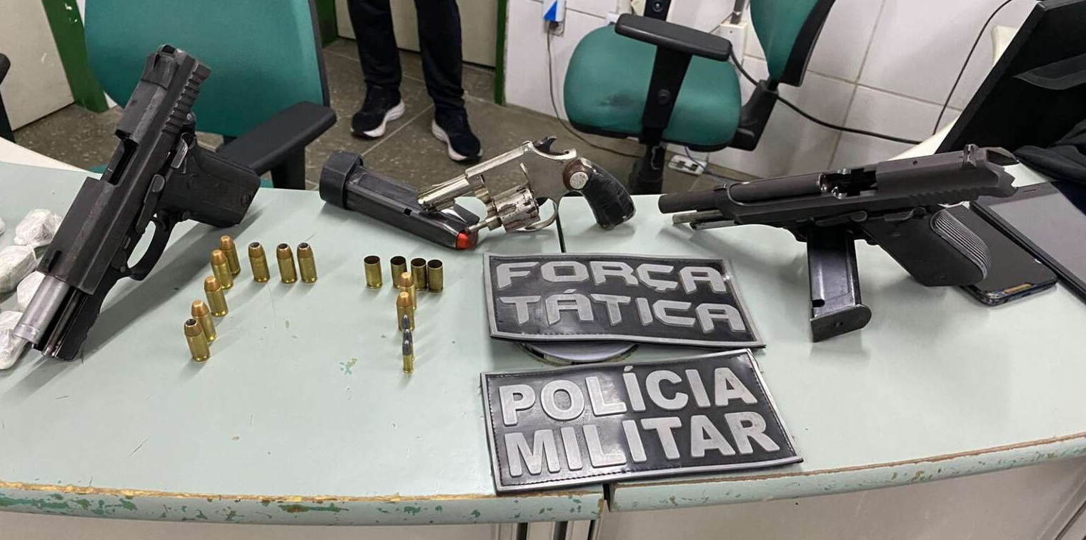 Homem e três adolescentes são capturados com armas e drogas após tentativa de homicídio no Ceará