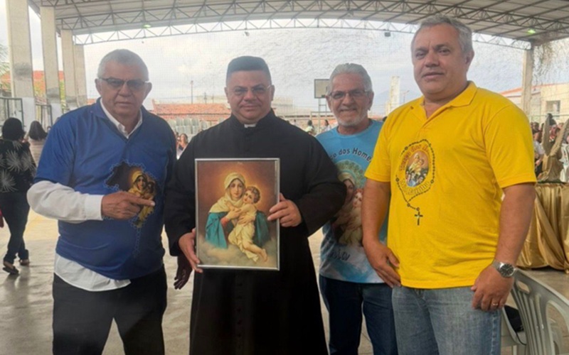 Terço dos Homens homenageia Dom Gregório Paixão e Pe. Jocileudo em Fortaleza