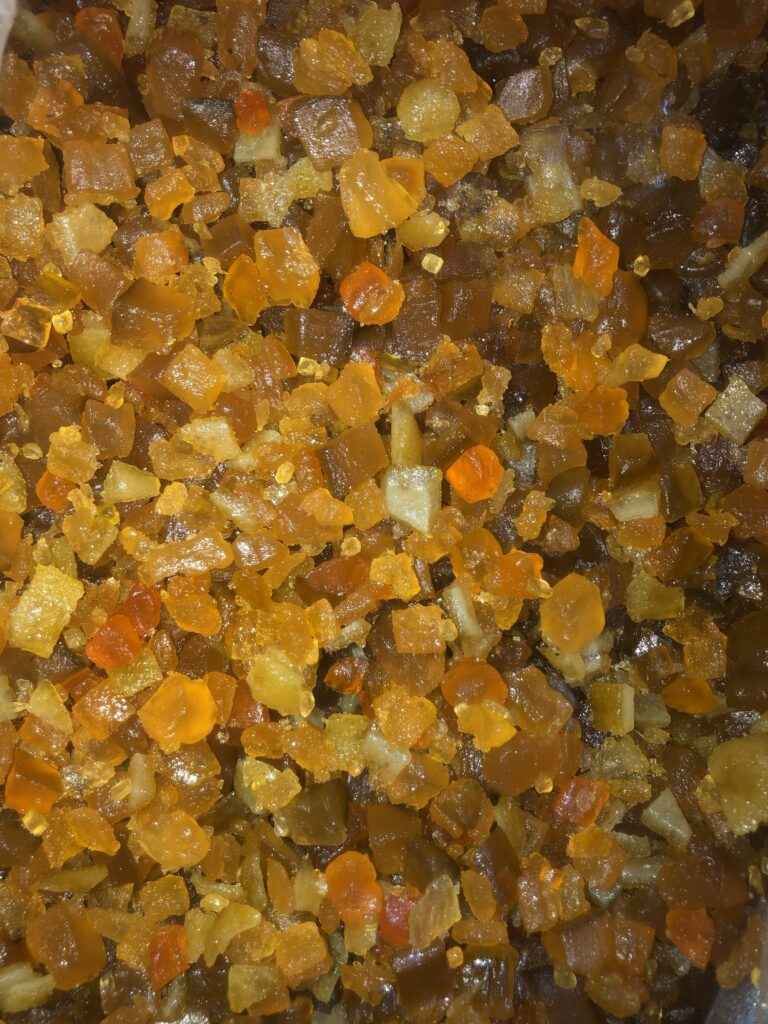 Procura por frutas cristalizadas para as ceias de fim de ano anima produtores