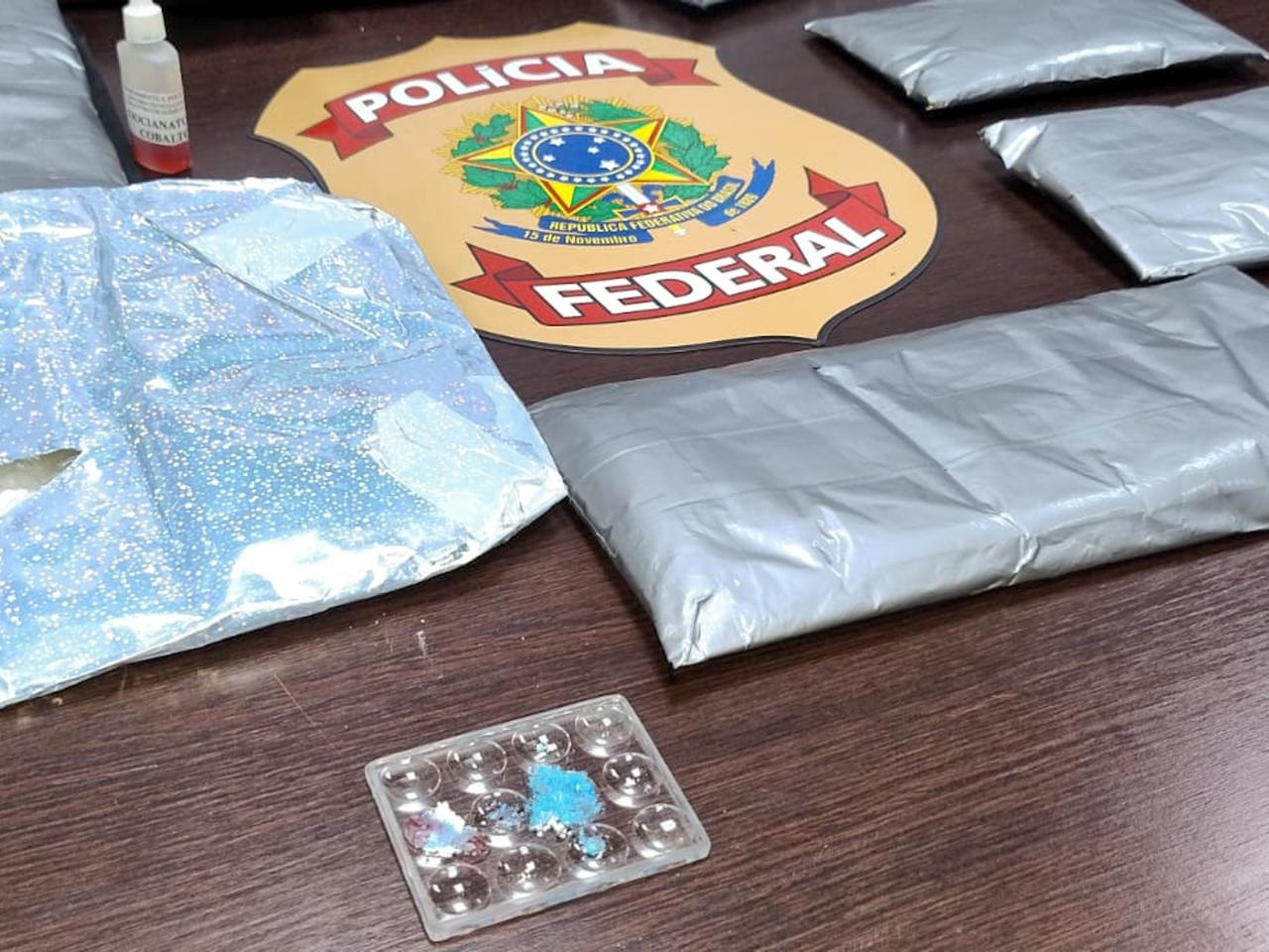 Homem é preso no Aeroporto de Fortaleza ao tentar embarcar para Paris com 5,2 kg de cocaína