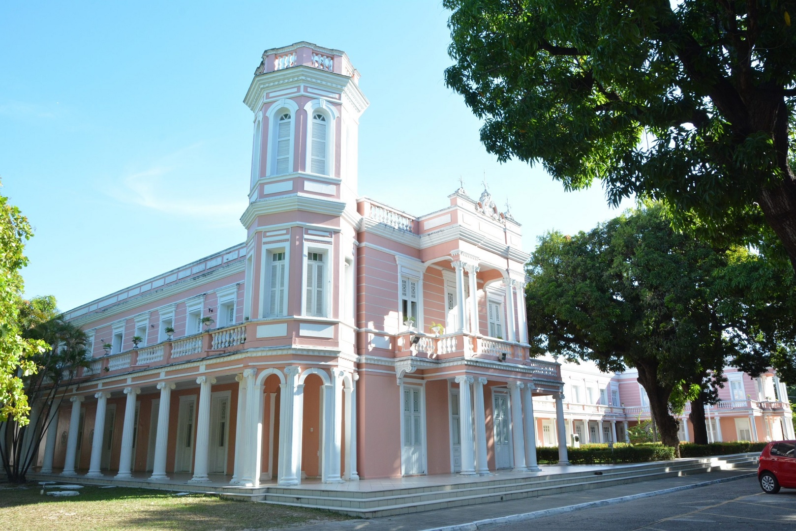 UFC oferta mais de 6 mil vagas em cursos de graduação por meio do Sisu 2026