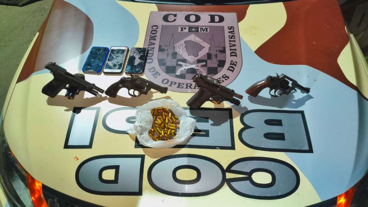 Cinco armas são apreendidas após confronto entre criminosos e a Polícia no Ceará