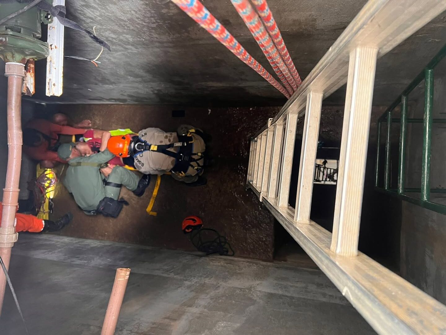 Funcionário do aeroporto de Sobral é resgatado após cair em cisterna de 4 metros de profundidade