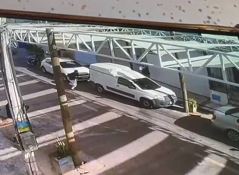 Falsa turista marca entrega e comparsas assaltam entregador na Capital