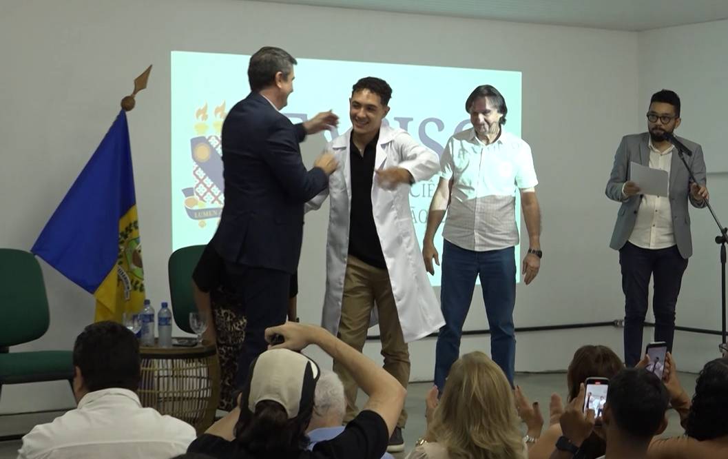 Faculdade de Medicina da Uece em Quixeramobim inicia aula magna da 6ª turma do curso
