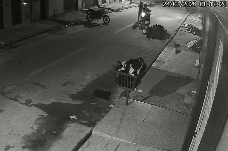 Instrutor de academia tem moto furtada durante a madrugada em Maracanaú