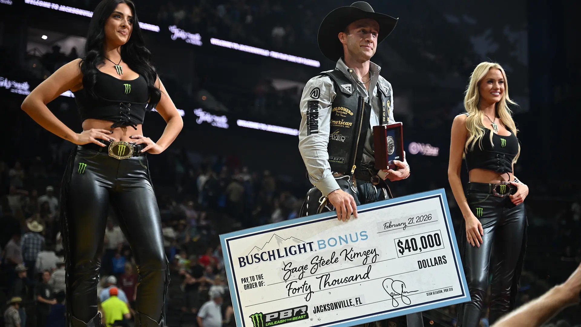 Com domínio americano, mundial de rodeio em touros da PBR tem novo líder