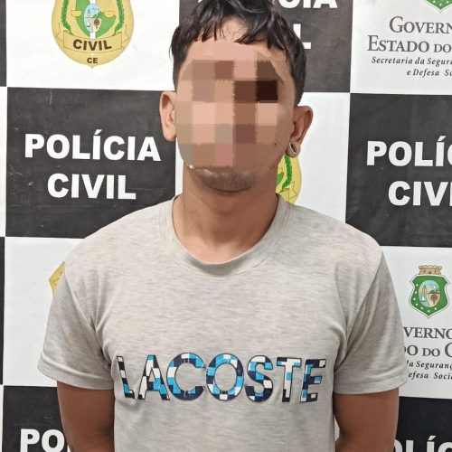 Homem é preso pela polícia após adulterar placa de moto em Cascavel, no Ceará