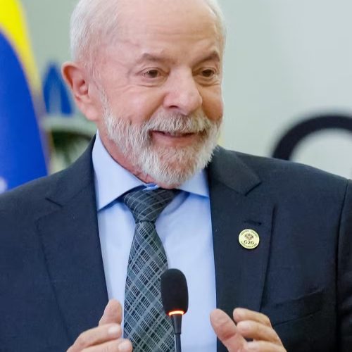 Lula comemora criação de universidades do esporte e dos indígenas