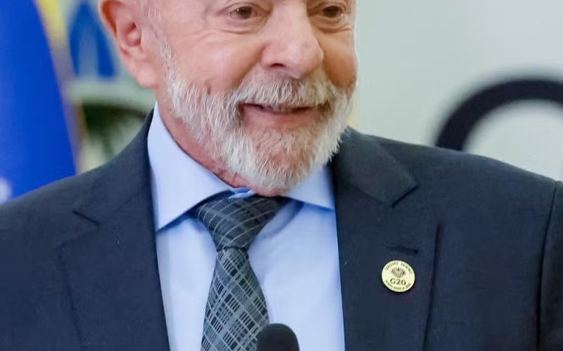 Lula comemora criação de universidades do esporte e dos indígenas