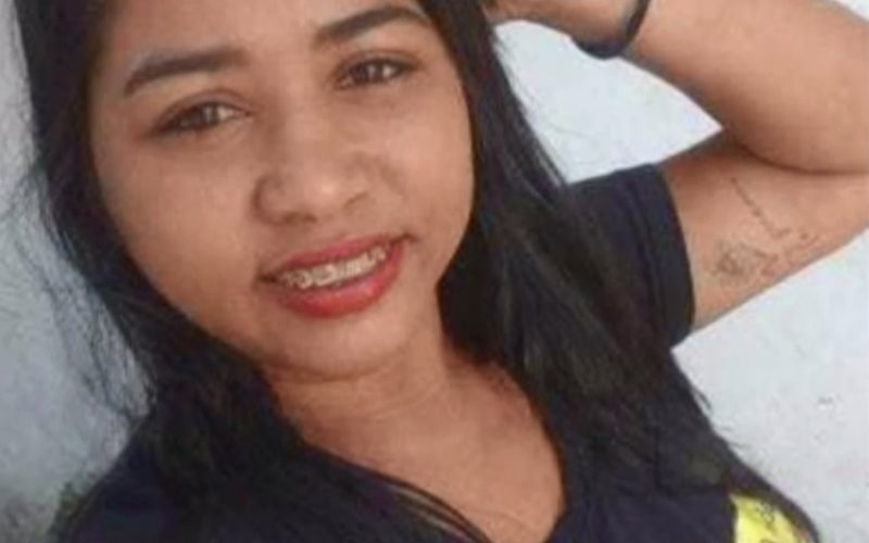 Vendedora de lanches é morta a tiros na frente do marido em rua de Fortaleza