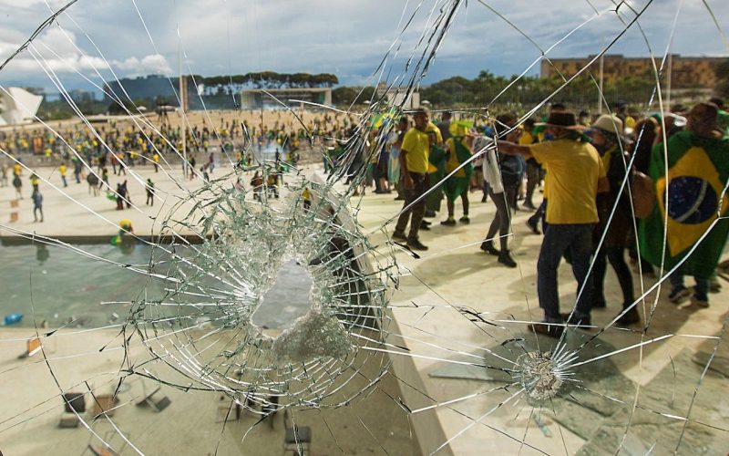 STF condena mais 119 pessoas por participação nos atos golpistas de 8 de janeiro