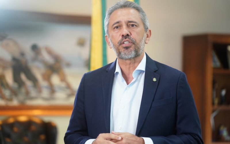 Elmano diz que polícia do Ceará deve enfrentar facções “com a força que for necessária”
