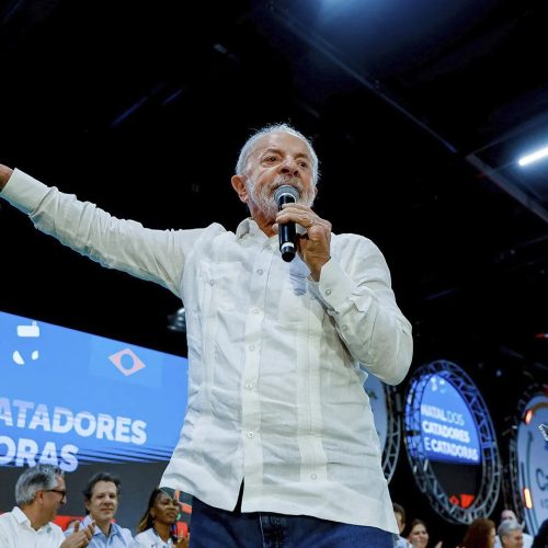 Jornal britânico Financial Times cita reeleição de Lula entre previsões para 2026