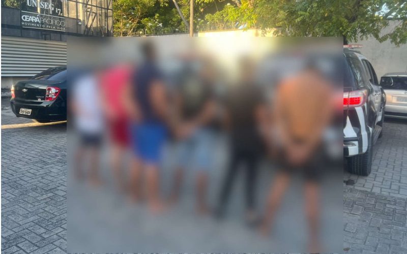 Seis homens são presos com arma de fogo após reação a abordagem policial em Fortaleza