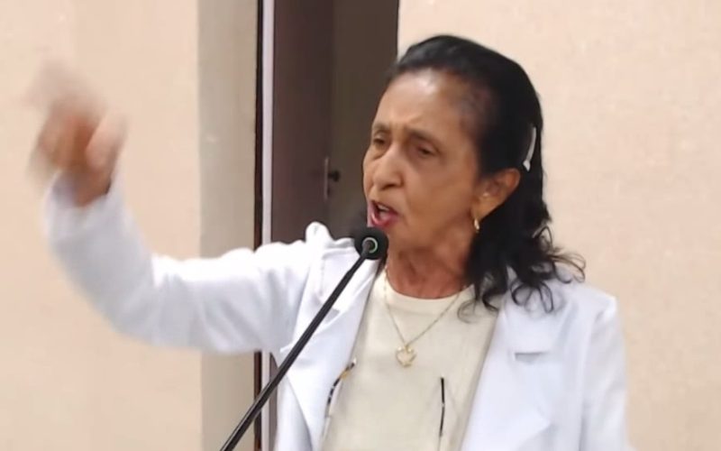 Em mensagem de Natal, vereadora deseja que quem não gosta dela vá “para as profundezas do inferno”