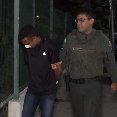 Homem tenta assaltar motorista por aplicativo e acaba sendo agredido por moradores em Fortaleza