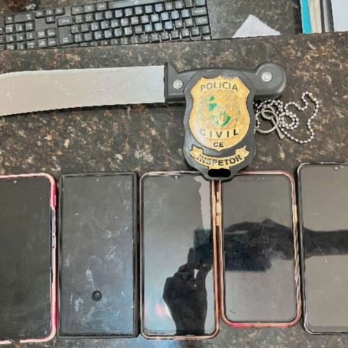 Homem com antecedentes por roubo e homicídio é preso em Fortaleza com 7 celulares