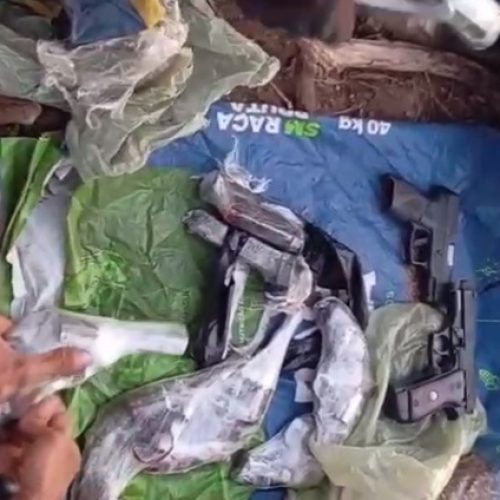 Dois homens são presos com 8 kg de drogas e 7 armas de fogo em Sobral, no Ceará